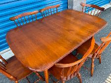 Table Set - Photo 3