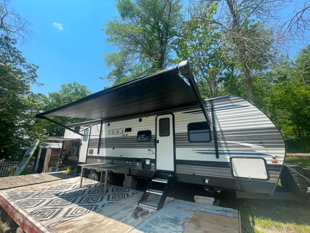 Lake Front. 2022 Puma bunkhouse 31Ft trailer.