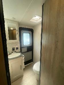 Lake Front. 2022 Puma bunkhouse 31Ft trailer. - Photo 11