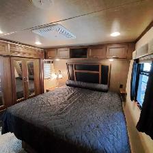 2015 Keystone Fuzion Toyhauler Fifthwheel - Photo 6