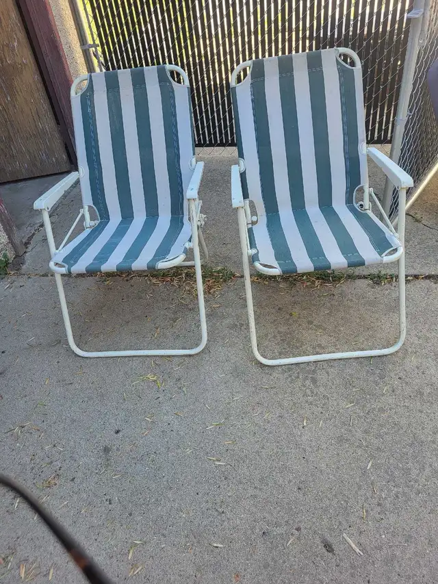 lawn chairs