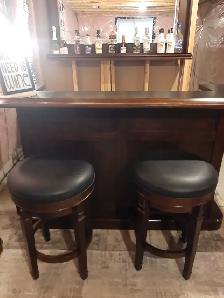 Solid Wood Bar Set /Pub Table Swivel Chairs & Bar Mirror
