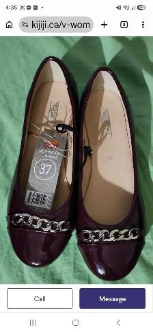 Brand NEW Women's flats Size 7