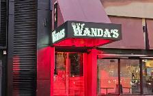 Experienced waitress wanted - Photo 4