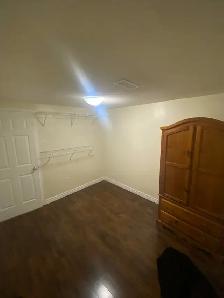 Spacious 2-Bedroom Lower Unit – Students Welcome! - Photo 5