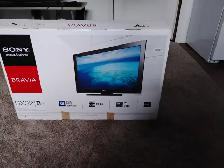 Sony Bravia 32' TV with USB PLAY for Movies