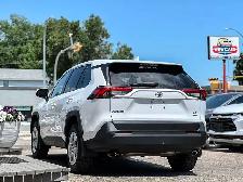 2022 Toyota RAV4 LE - Photo 7