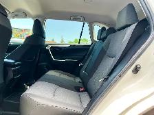 2022 Toyota RAV4 LE - Photo 11