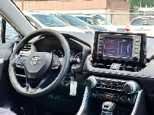 2022 Toyota RAV4 LE - Photo 14