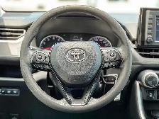 2022 Toyota RAV4 LE - Photo 19
