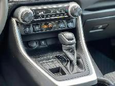 2022 Toyota RAV4 LE - Photo 23