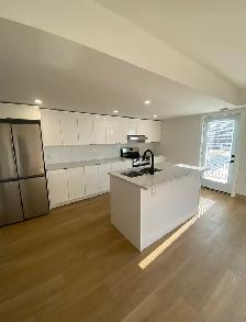 Upstairs unit: 2 bedroom, 1 bath w/ private entrance - Photo 2