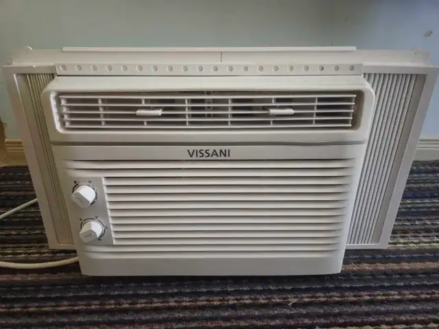 5000 BTU WINDOW AIR CONDITIONER