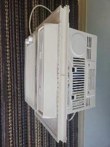 5000 BTU WINDOW AIR CONDITIONER - Photo 2