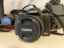 CANON EOS M50 W/ 15-45 LENS FOR SALE, IN LIKE NEW CONDITION