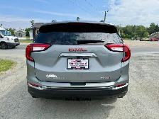 2023 GMC Terrain AT4! AWD! LOW LOW KMS! CLEAN CARFAX! NEW MV - Photo 4