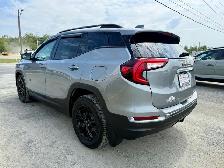 2023 GMC Terrain AT4! AWD! LOW LOW KMS! CLEAN CARFAX! NEW MV - Photo 5