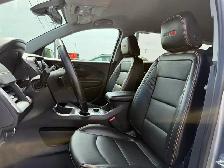 2023 GMC Terrain AT4! AWD! LOW LOW KMS! CLEAN CARFAX! NEW MV - Photo 13