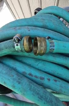 100FT GARDEN HOSE – UPGRADED SOLID BRASS FITTINGS – READY TO USE - Photo 2