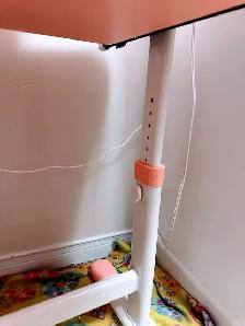 kids Desk and Chair set with LED desk lamp - Photo 4