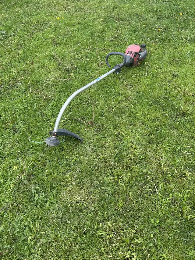 HomeLite Gas Lawn Edger / Grass Trimmer