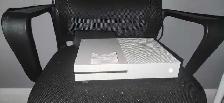 Xbox One 2 games and 1 controller