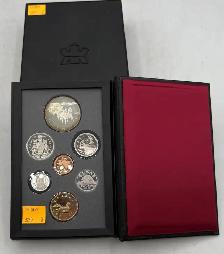 1992 Canadian Proof Coin Set - First Stagecoach Silver Dollar