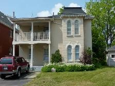 ROOM AVAILABLE IN BEAUTIFULL CENTURY HOME