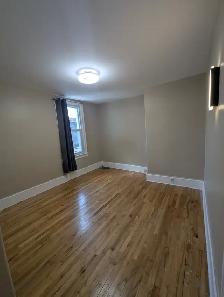 1 Bed   Den in Hintonburg/Wellington Village/Parkdale - Photo 3