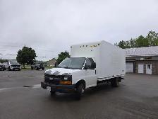 2011 Chevrolet express van - Photo 4