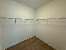 3 bed 2.5 bath Duplex Suite for Rent in Crescentwood - Photo 12