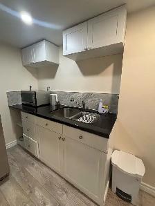Female Student Room | Clean, Quiet & Utilities Included - Photo 6