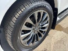 2023 Nissan Armada Platinum LOW KM / Tan interior - Photo 2