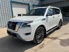 2023 Nissan Armada Platinum LOW KM / Tan interior - Photo 3