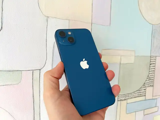 Unlocked iPhone 13 (128GB) 1-Year Warranty
