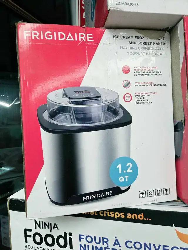 Machine à crème glacée neuve