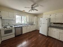 6 Bed 2.5 Bath House For In Fort Richmond - Photo 3