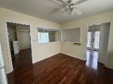 6 Bed 2.5 Bath House For In Fort Richmond - Photo 4