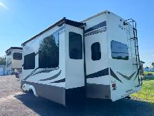 2019 GRAND DESIGN SOLITUDE 344GK - LOADED WITH OPTIONS - Photo 7