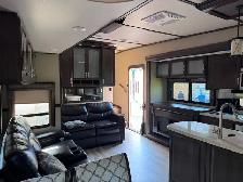 2019 GRAND DESIGN SOLITUDE 344GK - LOADED WITH OPTIONS - Photo 14