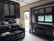 2019 GRAND DESIGN SOLITUDE 344GK - LOADED WITH OPTIONS - Photo 20