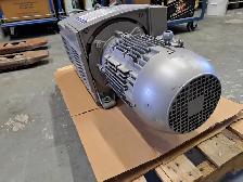 Vacuum pump - Photo 2