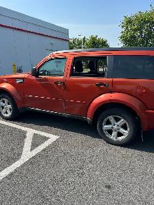 Dodge nitro 2008 avec seulement 200000km pour pieces - Photo 3