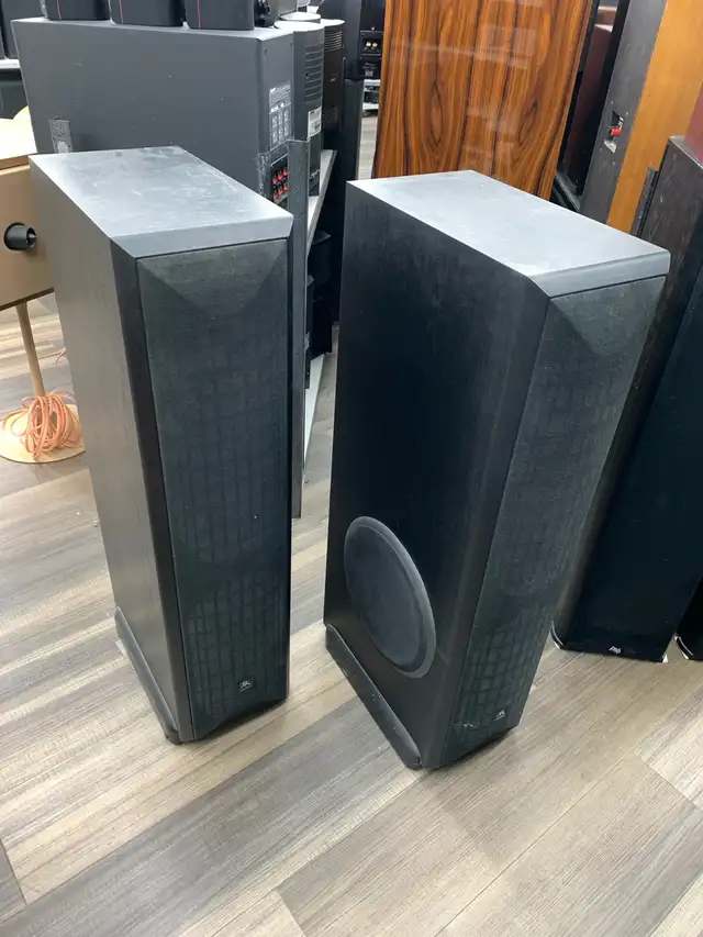 Acoustic Research 310H0 Tower Speakers