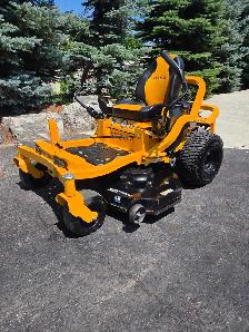 cub cadet zero turn - Photo 3