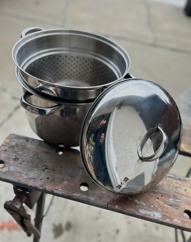 ONE NICE 11' - 3 PIECE STEAMER POTAS PICTUREDASKING WAY BELOW
