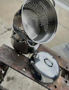 ONE NICE 11' - 3 PIECE STEAMER POTAS PICTUREDASKING WAY BELOW - Photo 2