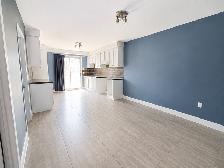 Renovated 3 Bedroom Apartment with Private Terrace in LaSalle - Photo 3