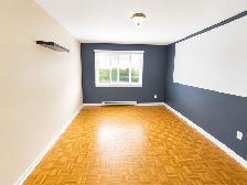 Renovated 3 Bedroom Apartment with Private Terrace in LaSalle - Photo 7