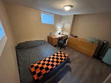 U of C -Furnished Private Basement - Photo 7